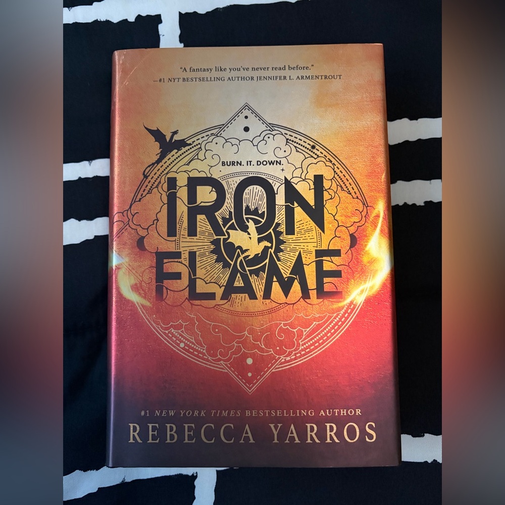 Iron Flame First Edition - Rebecca Yarros
